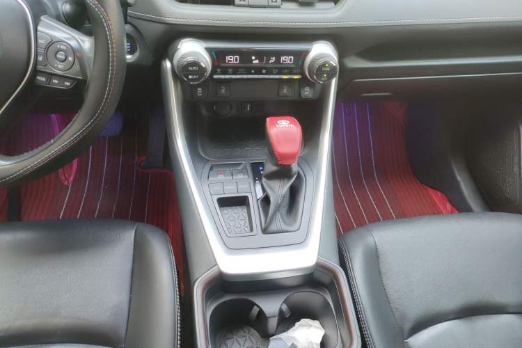 Used Toyota RAV4 2020 2.0L CVT Two-Wheel Drive Fashion PLUS Edition
