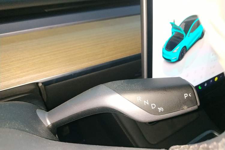 Used Tesla Model Y 2022 Revised Version Rear-Wheel Drive Gear Lever