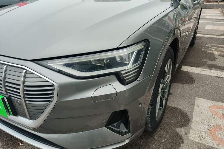 Used Audi e-tron 2019 55 quattro Technology Edition
