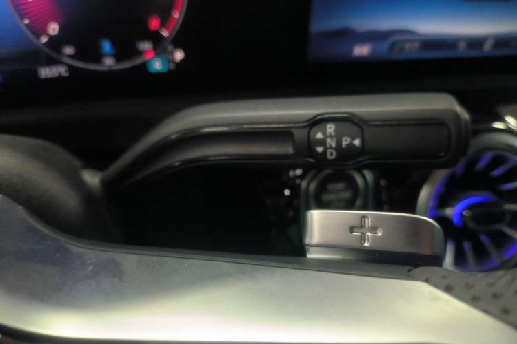 Used Mercedes-Benz A-Class 2025 A 200 L Fashion Model Gear Lever