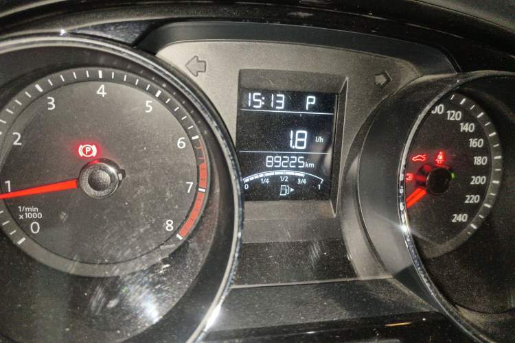 Used Volkswagen C-TREK 2017 1.6L Automatic Comfort Model Odometer Close Up