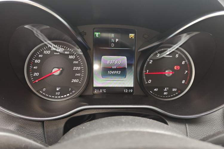 Used Mercedes-Benz C-Class 2018 C 200 L Sport Edition Odometer Close Up