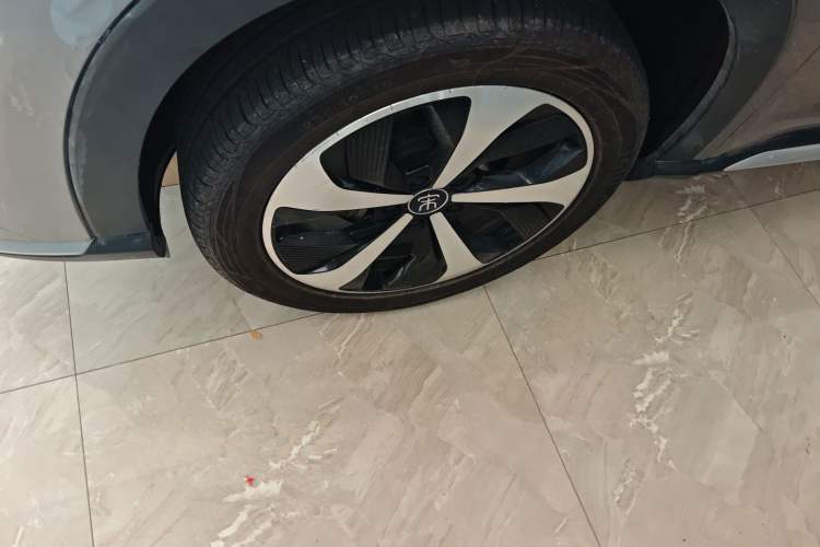 Used BYD Song PLUS New Energy 2021 DM-i 51KM Prestige Model Left Front Wheel Hub