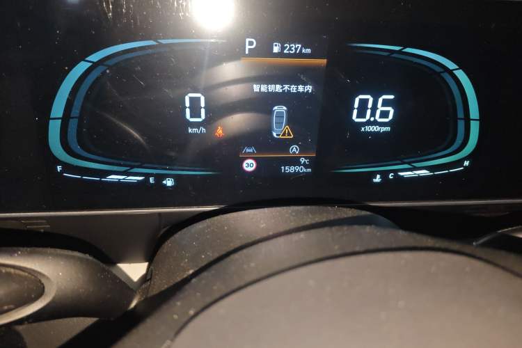 Used Hyundai ix35 2023 Musso 2.0L Prestige LUX Edition Odometer Close Up