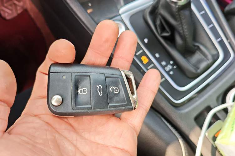 Used Volkswagen Golf 2018 230TSI Automatic Luxury Version Vehicle Key