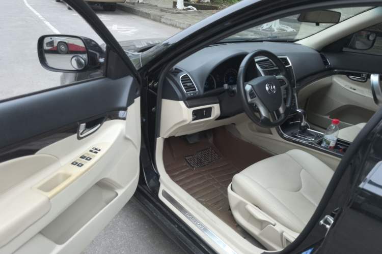 Used CHANGAN Raeton 2014 1.8T Automatic Elite Anniversary Edition China IV Standard
