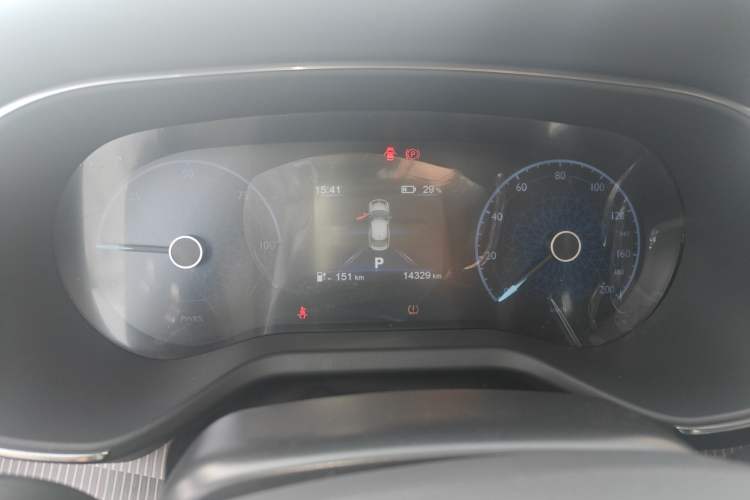 Used Hongqi E-QM5 2022 431 km Charge & Enjoy Edition Instrument Cluster