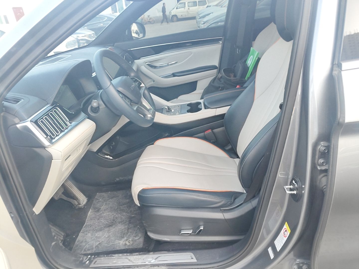 BYD Song PLUS New Energy 2024 HONOR Edition DM-i 150km Flagship PLUS — снимка 17
