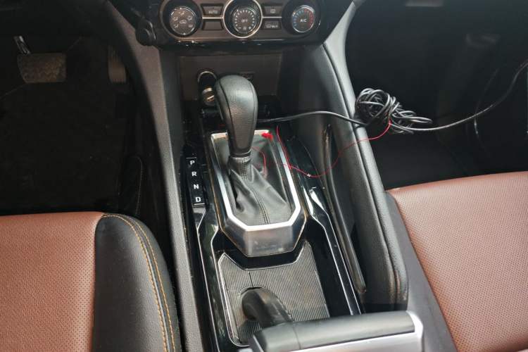 Used JMC Yusheng S350 2016 2.0T Automatic All-Wheel Drive Gasoline Luxury Edition 5 Seats