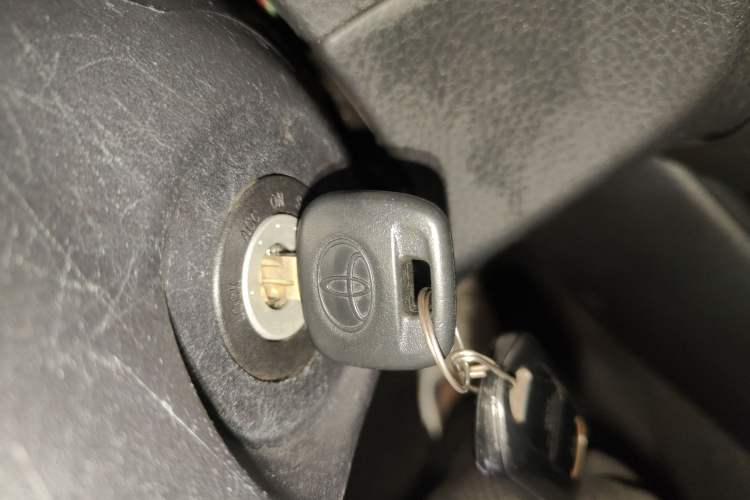 Used Toyota YARiS L Zhi Xiang 2017 1.5E CVT Dynamic Edition Vehicle Key