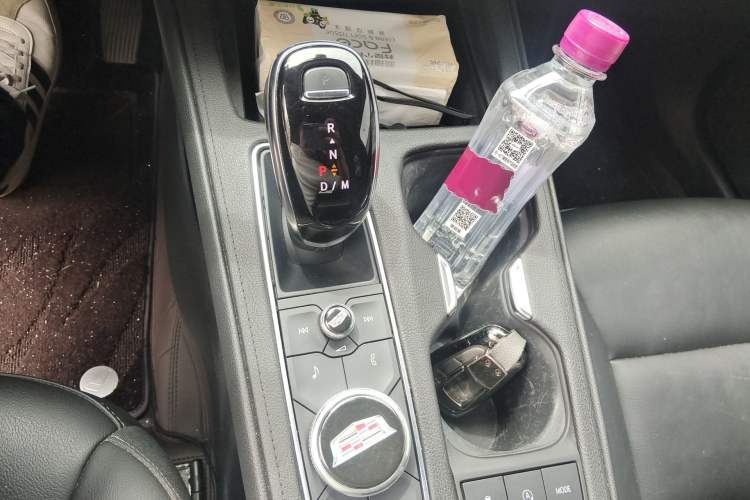 Used Cadillac XT4 2021 28T Two-Wheel Drive Leading Version Gear Lever