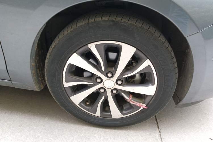 Used Buick Excelle GX 2018 18T Automatic Elite Model
