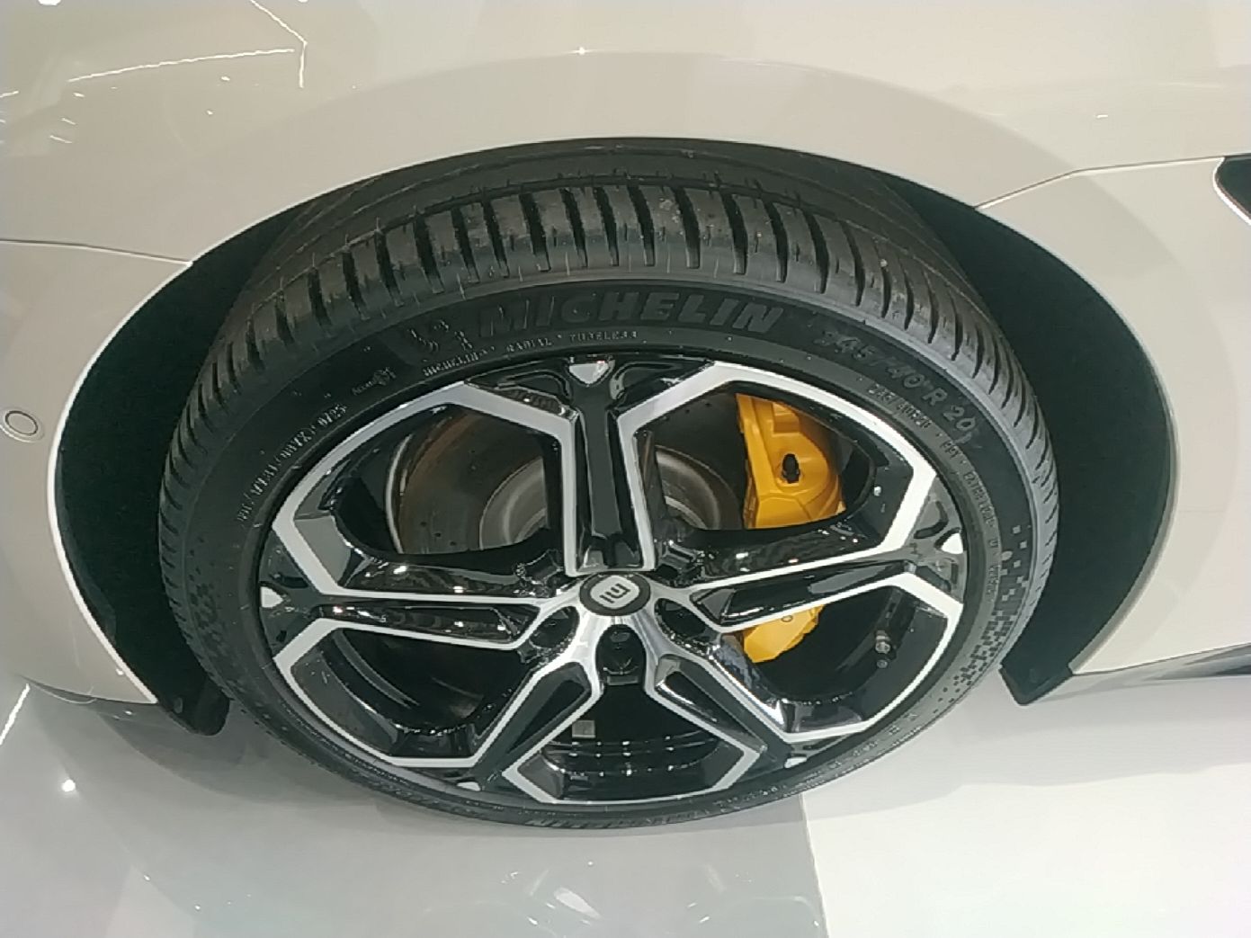 Xiaomi Auto SU7 2024 Rear-Drive Ultra-Long Range Advanced Pro-Level Intelligent Driving Version — снимка 10