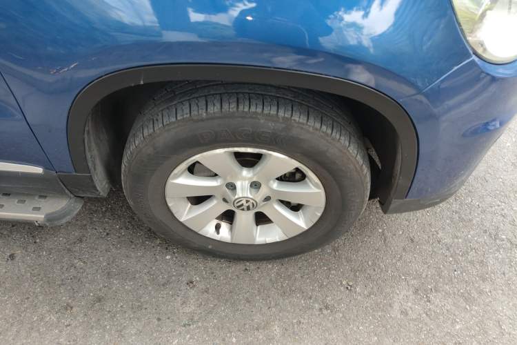 Used Volkswagen Tiguan 2010 1.8 TSI Automatic Two-Wheel Drive Trend Edition Right Front Wheel Hub