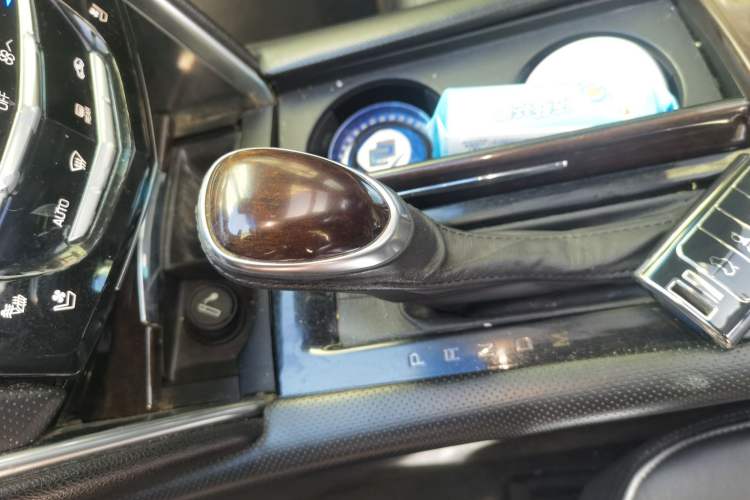 Used Cadillac XTS 2013 28T Leading Model