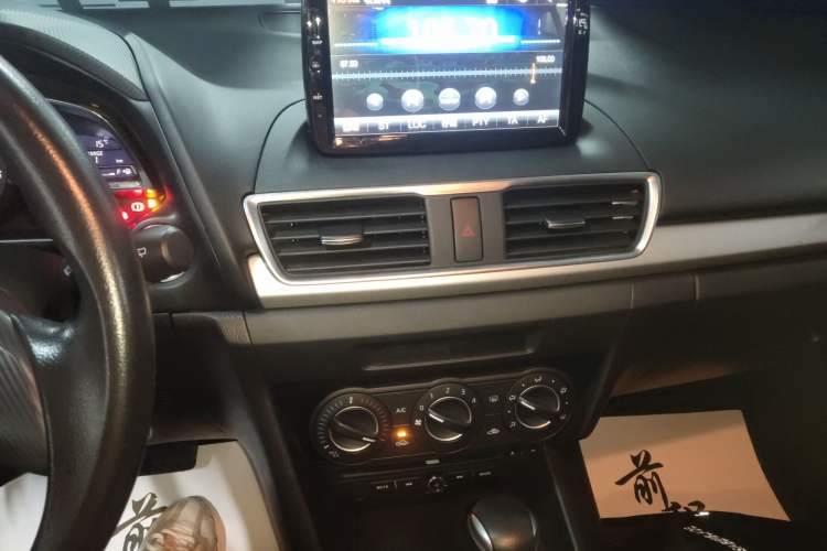 Used Mazda Mazda 3 Axela 2016 Hatchback 1.5L Automatic Comfort Model
