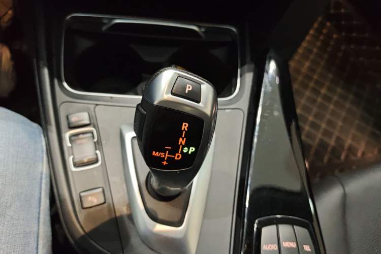 Used BMW 3 Series 2017 320Li Fashion Model Gear Lever