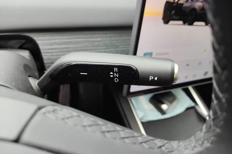 Used ONVO L60 2024 60 kWh Rear-Drive Version
