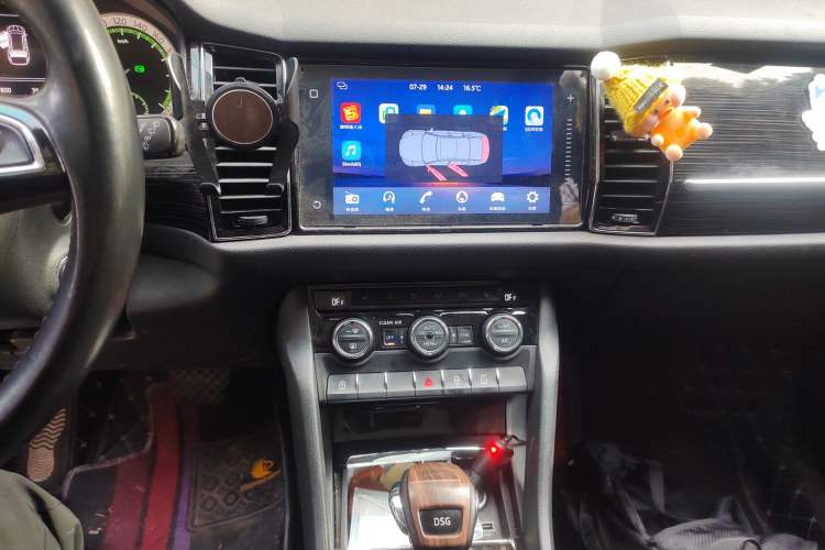 Used Skoda Kodiaq 2018 Facelifted TSI330 5-Seater Two-Wheel-Drive Luxury Enjoyment Edition
