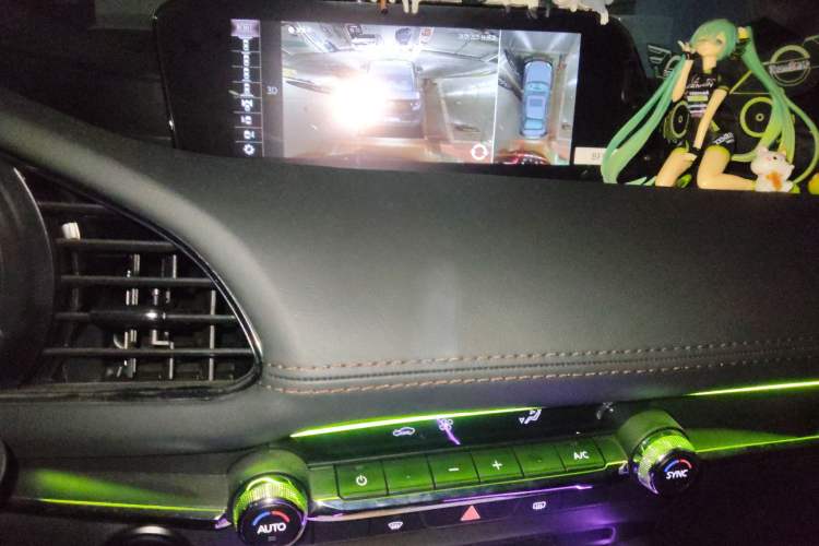 Used Mazda Mazda 3 Axela 2023 2.0L Automatic ZhiZhen Edition