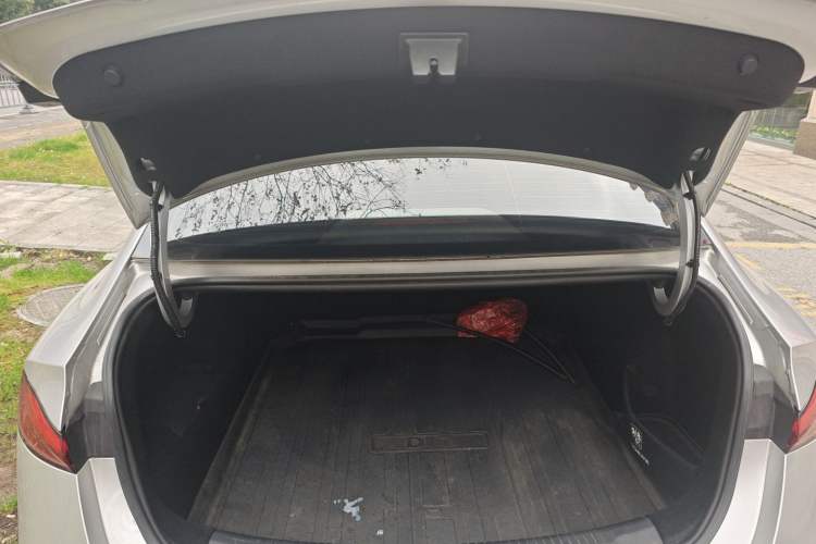 Used Roewe D7 2025 DMH 125km World Champion Edition