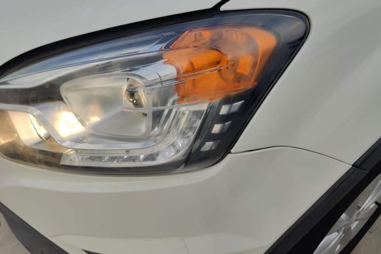 Used SsangYong Korando 2014 2.0L Gasoline Two-Wheel Drive Automatic Elite Navigation Edition
