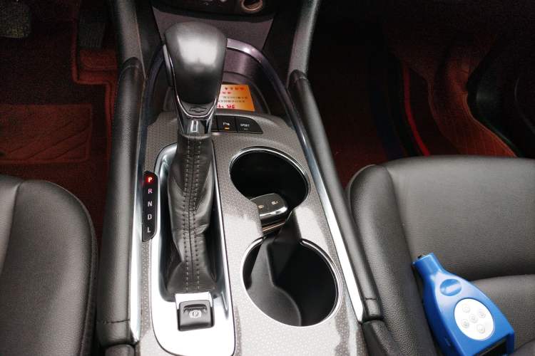 Used Chevrolet Malibu XL 2022 535T Automatic Sport Edition Gear Lever