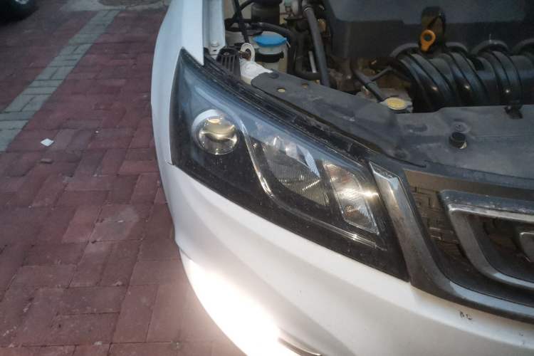 Used Geely Auto Emgrand 2017 Sedan Million Edition 1.5L Manual Luxury Model
