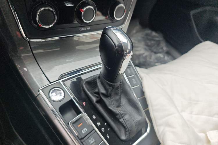 Used Volkswagen Passat 2017 280TSI DSG Luxury Edition
