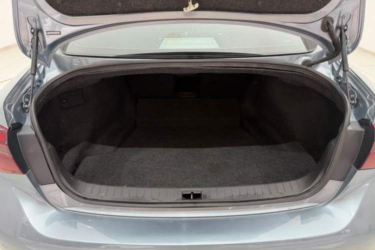 Used Infiniti Q50L 2018 2.0T Enjoyment Version China V Standard
