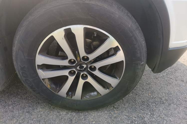 Used SsangYong Rexton W 2014 2.0T Four-Wheel Drive Luxury Navigation Version with 7 Seats