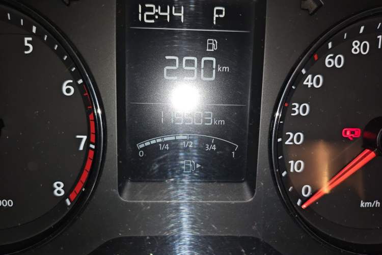 Used Volkswagen Gran Lavida 2013 1.6L Automatic Comfort Model Odometer Close Up