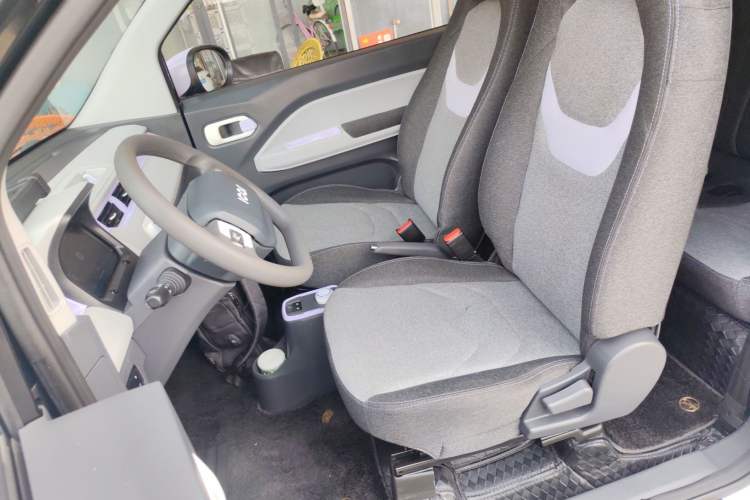 Used Chery QQ Ice Cream 2022 170km Sundae Phosphate Lithium-Ion