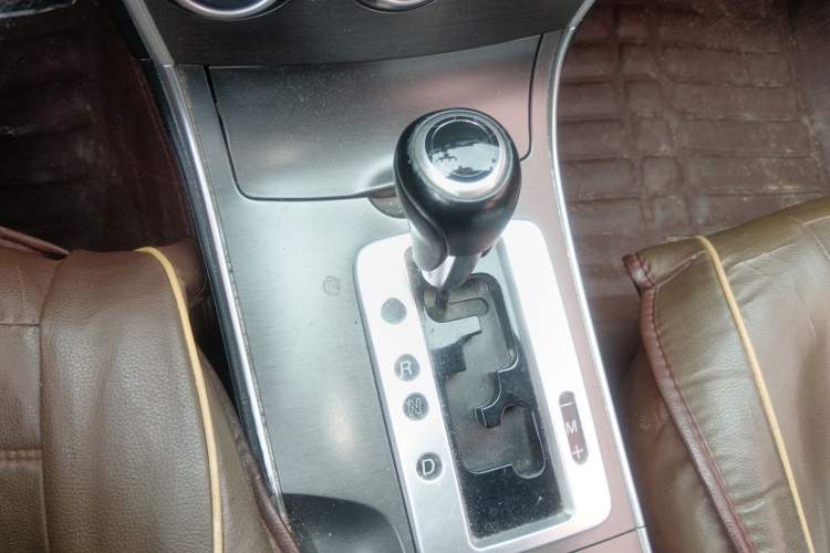 Used Mazda 6 2013 2.0L Automatic Fashion Edition Gear Lever
