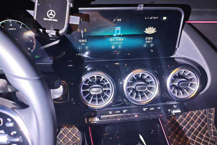 Used Mercedes-Benz GLA 2023 GLA 220 Audio And AC Panel