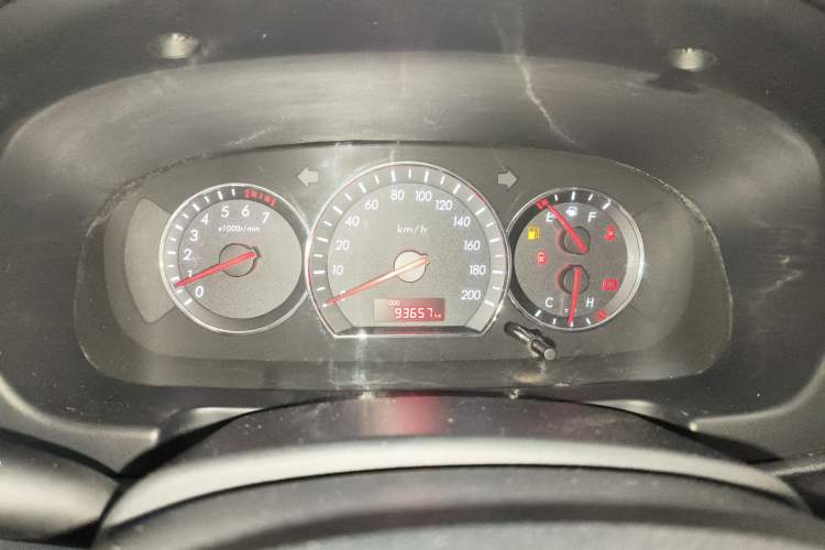 Used Changan Alsvin V3 2012 1.3L Manual Luxury Version China IV Standard