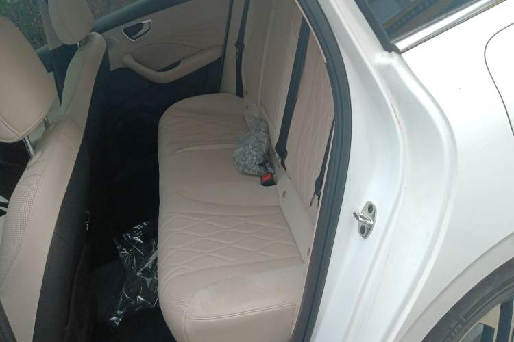 Used Roewe D7 2023 DMH 125km Excellence Edition Interior 4