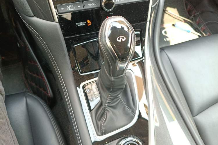 Used Infiniti Q50L 2018 2.0T Comfort Edition China V Standard
