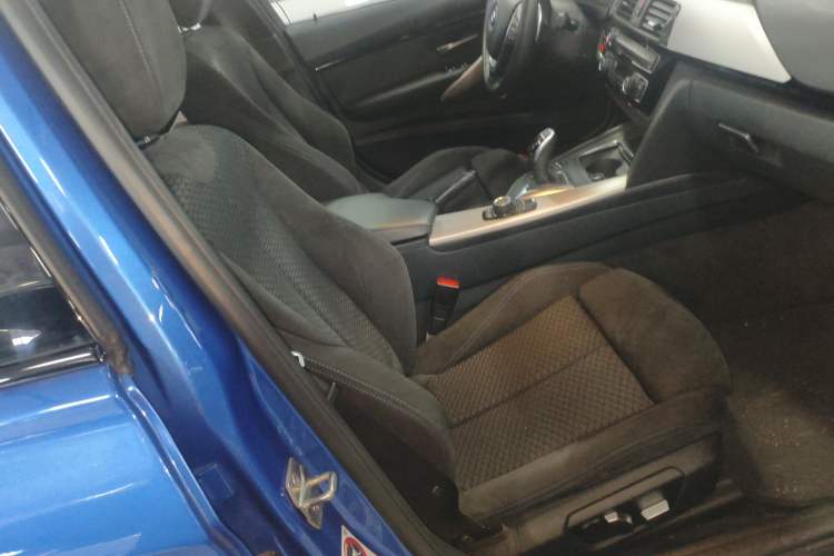 Used BMW 3 Series 2017 320i M Sport Right Front Seat