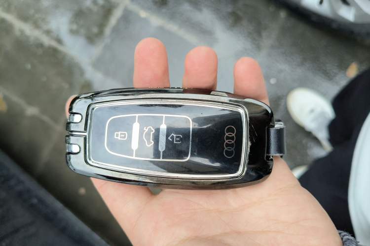 Used Audi A6L 2021 40 TFSI Luxury Prestige Edition Vehicle Key