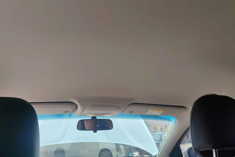 Used Chevrolet Monza 2020 320 Automatic Enjoyment Edition Headliner