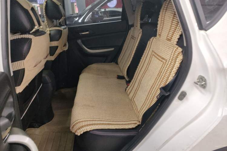 Used CHANGAN CS35 2014 1.6L Manual Luxury Model China IV Standard