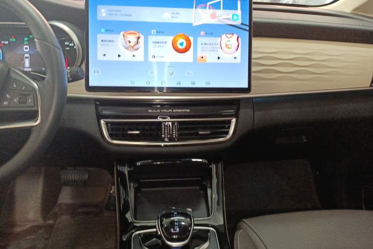 Used BYD Song MAX New Energy 2022 DM-i 105KM Executive Edition Audio And AC Panel