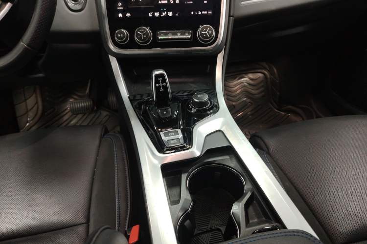 Used Lynk & Co 01 EM-P 2019 1.5T PHEV JingPro National VI Gear Lever