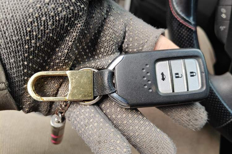 Used Honda Crider 2013 1.8L automatic luxury edition Vehicle Key