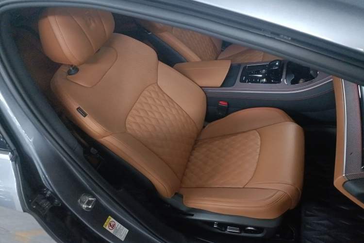 Used BYD Han 2023 DM-i Champion Edition 121KM Prestige Model