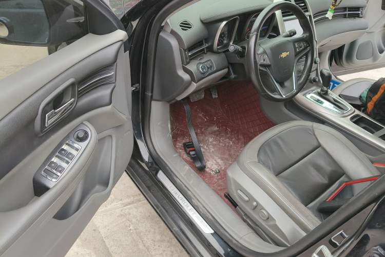 Used Chevrolet Malibu 2012 2.0L Automatic Luxury Edition Driver Seat