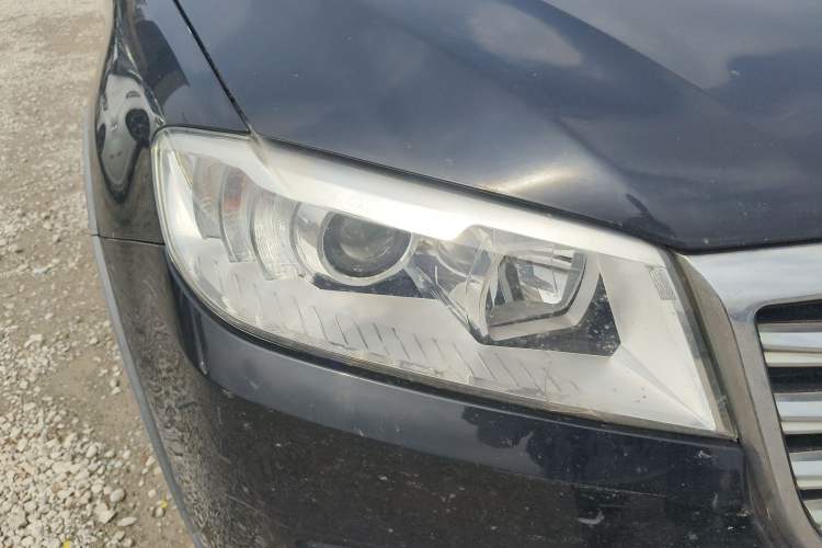 Used Haval H6 2017 Red-Label Sport Edition 1.5T Automatic Two-Wheel Drive Luxury Model Right Front Headlight