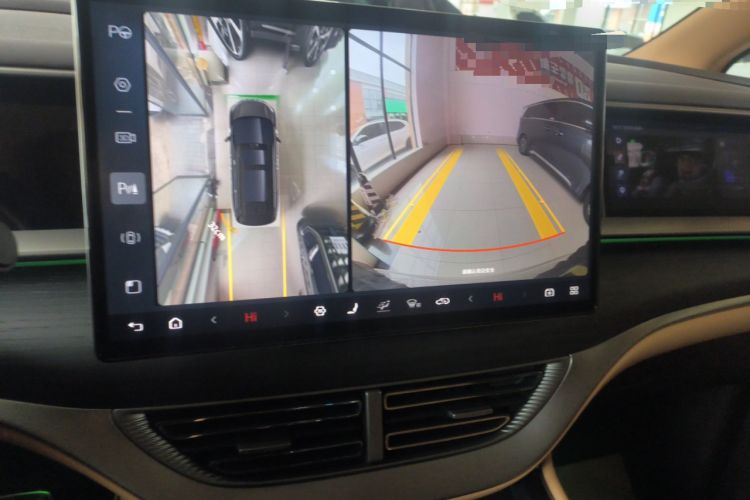 Used Denza D9 2025 DM-i Intelligent Drive 1020 Four-Wheel Drive Flagship Model
