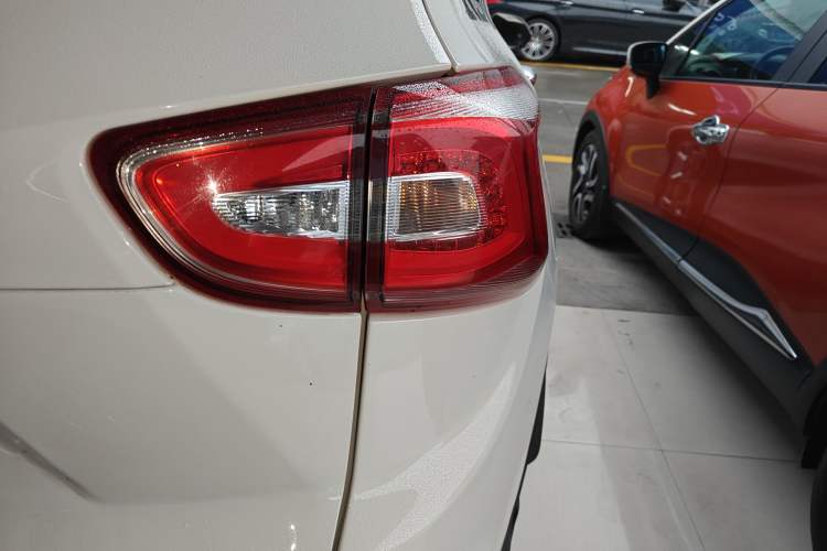 Used Baojun 510 2017 1.5L Automatic Fashion Model
